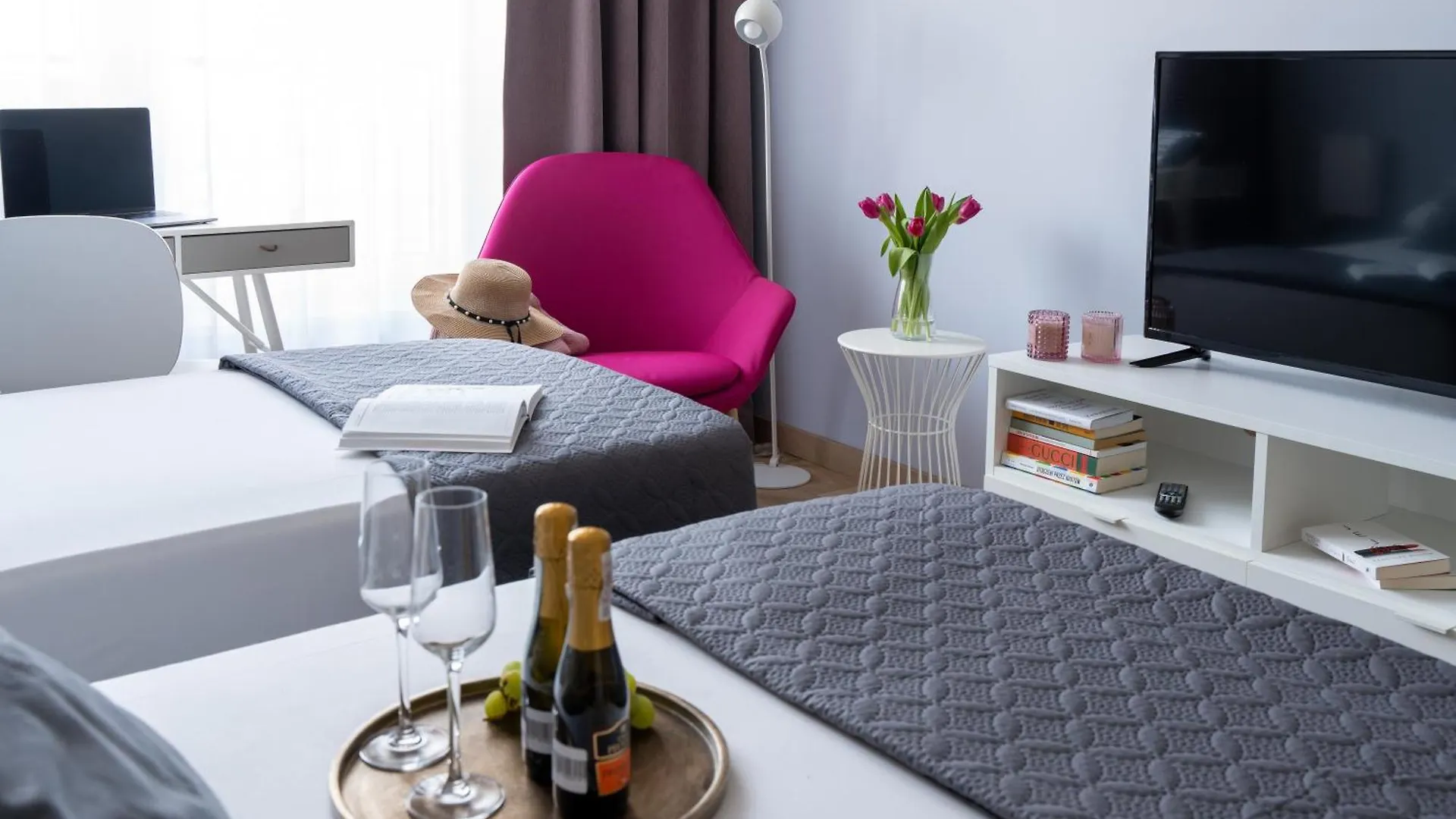 Happy House Apartamenty Krakow Aparthotel